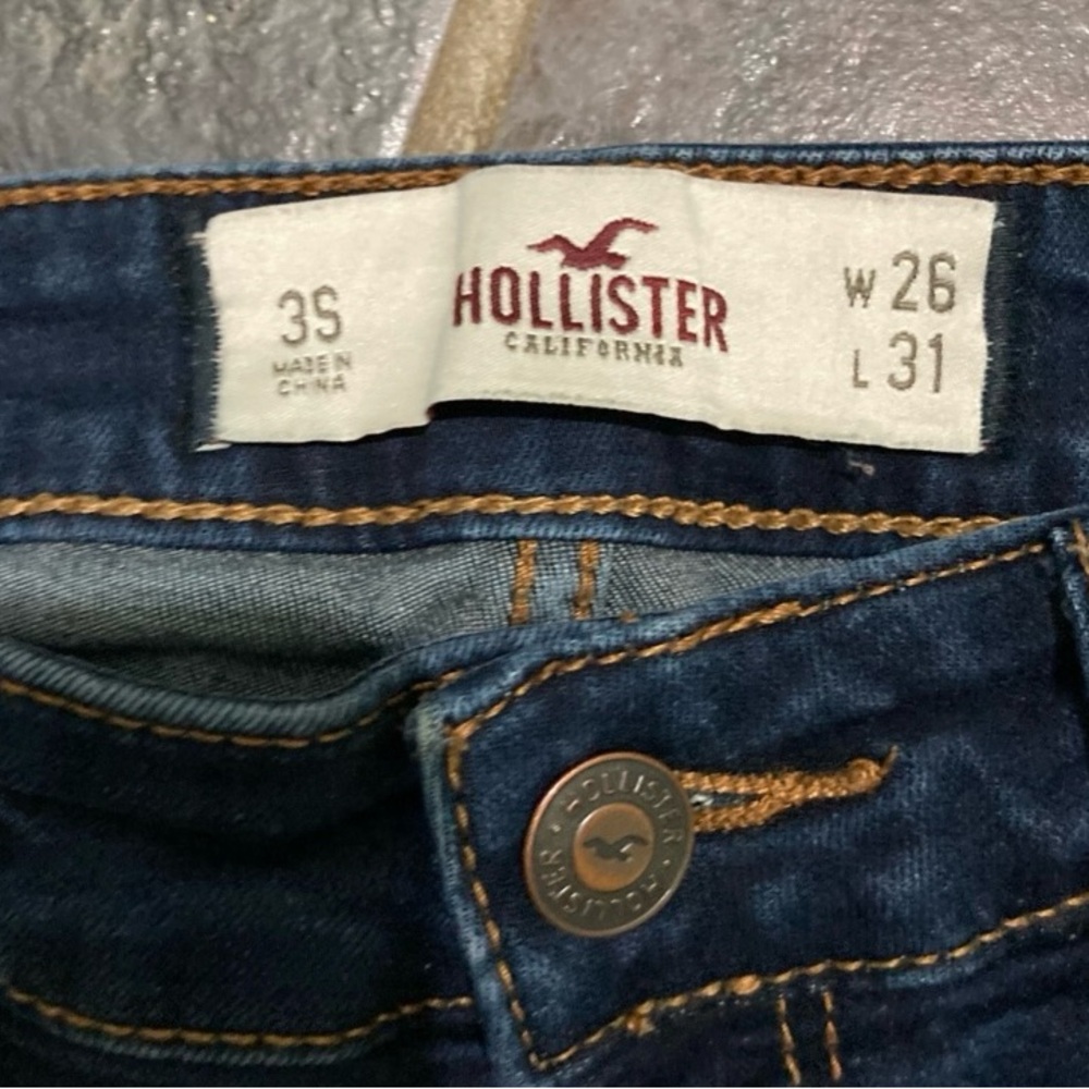 Hollister Dark Indigo Low Rise Straight Leg Jeans. Size w26 L 31.. size 3 - Picture 3 of 10